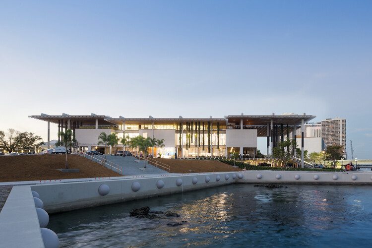 迈阿密建筑城市指南：塑造大西洋海岸热带密集风貌的22个项目 - 20 的图像 41