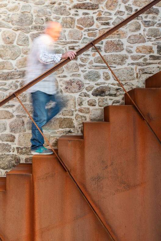 记录时光的材质：10个运用耐候钢（Corten Steel）的当代项目 - 8 的图像 30