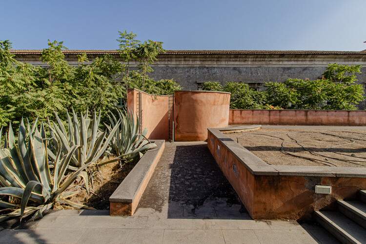 火与石的史诗：西西里卡塔尼亚本笃会修道院修复重建背后的故事 - 2 的图像 27