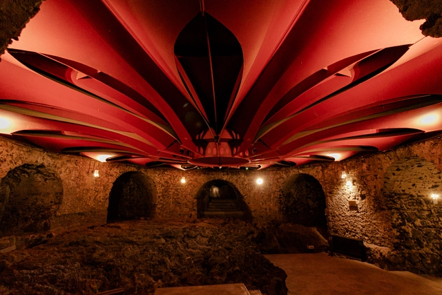 火与石的史诗：西西里卡塔尼亚本笃会修道院修复重建背后的故事