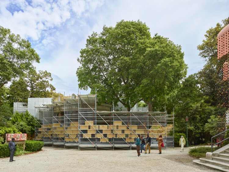 2025年威尼斯建筑双年展法国馆，探索“共生共栖”理念 - 1 的图像 34