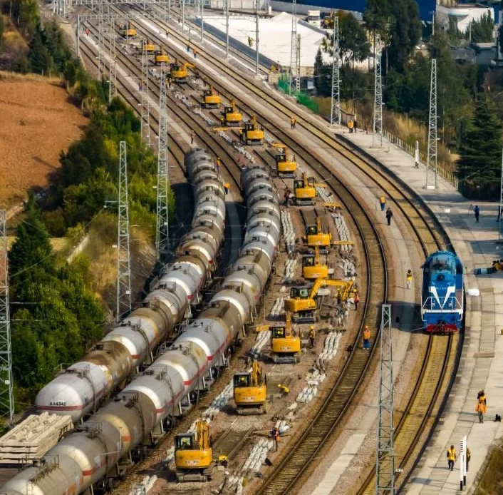 国铁集团刘振芳：着力提升铁路建设水平，2025年完成铁路十四五发展目标