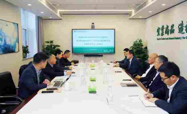 阎晓峰会见新峰集团董事长田海奎一行